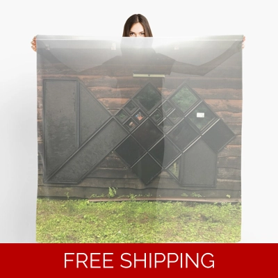 Le Studio Scarf Fish Window 2020